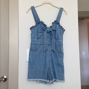 THESE THREE BOUTIQUE jean romper